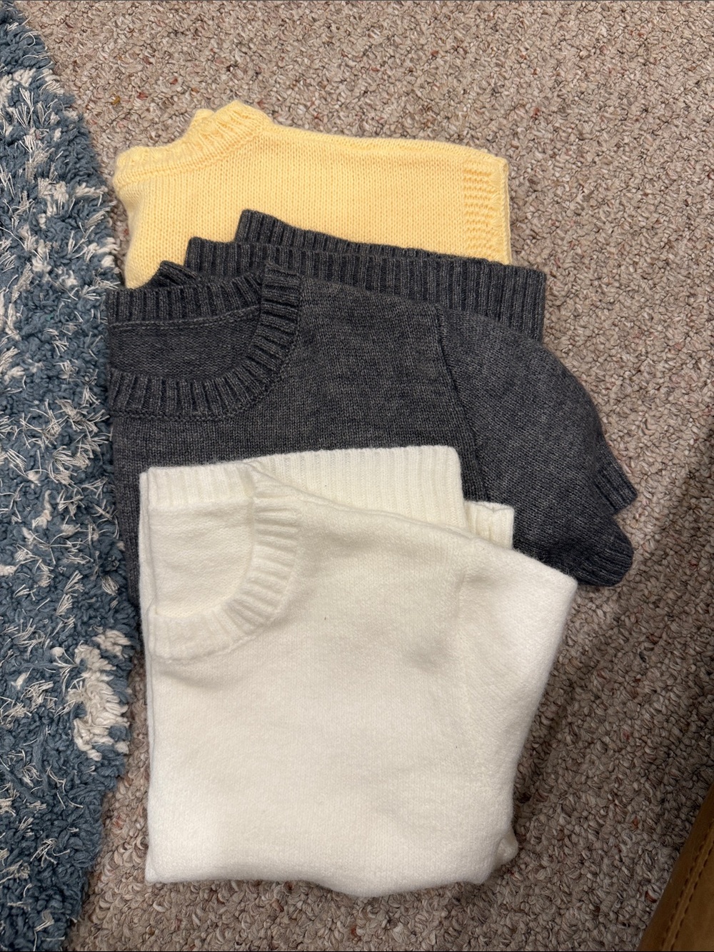 Women’s Crewneck Sweater - White, Gray, Yellow